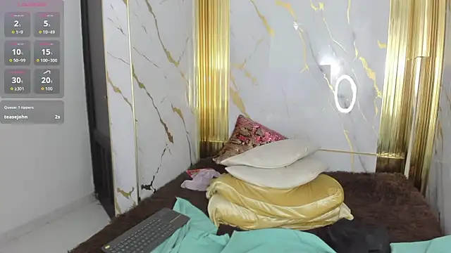 dianamilf Chat XXX in diretta