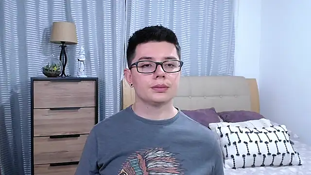 Živý XXX chat BlackFoXXX69