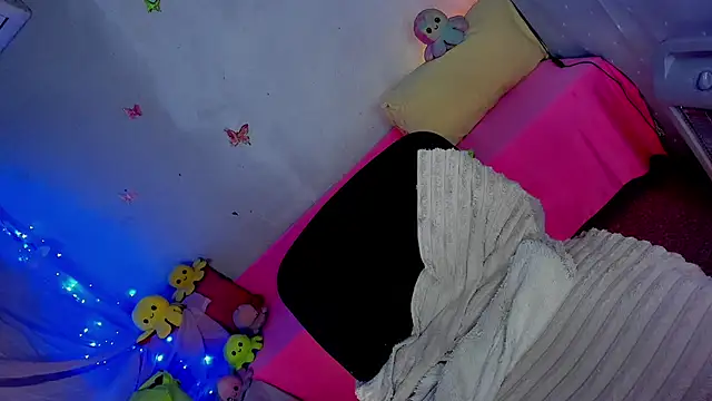 YourLizzyDoll élő XXX-chatje