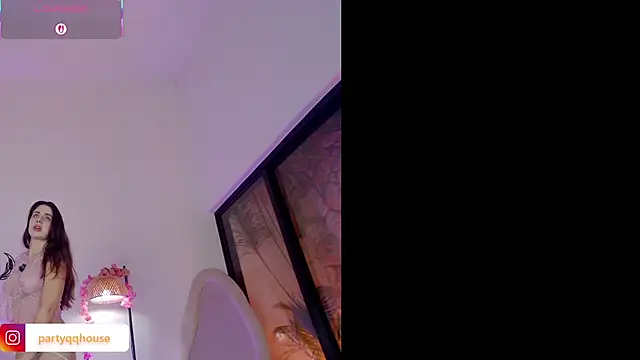 XXX chat uživo modela PartyQqHouse