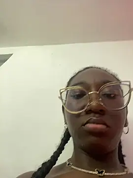ZahhyFrequency Chat XXX live