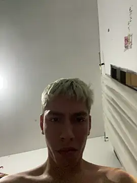 Živý XXX chat noah_kinderknecht