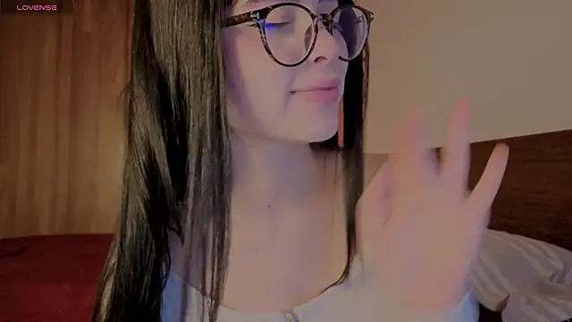 ARIA_MORA Adlı Modelin Canlı XXX Sohbeti