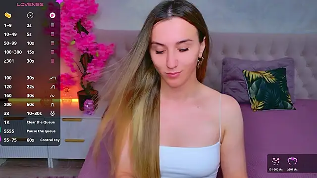 Chat +18 de JasminUqueen ao vivo
