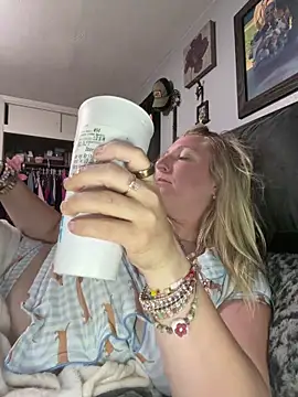 sweetkacibaby's Live XXX Chat