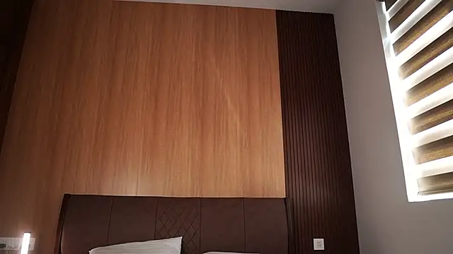 VikkiLustfull 现场XXX聊天