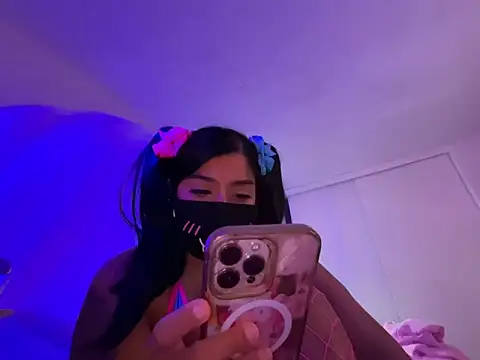 Onlypawzz Chat XXX live