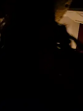 XXX chat uživo modela LittleMissEeve