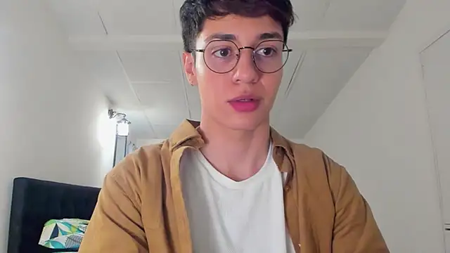 kkatract Chat XXX live