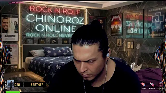 chino_roz Show in webcam