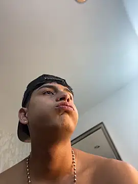 Lander_Cruz 라이브 XXX 채팅