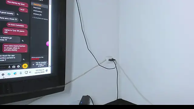 Živý XXX chat Tyra_pettite