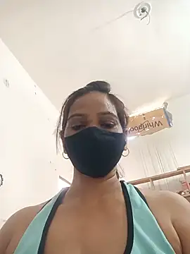 Chat +18 de risky_women ao vivo