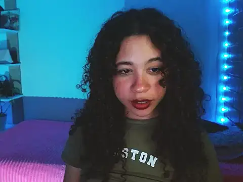 צ'אט XXX בשידור חי של Medussa3033