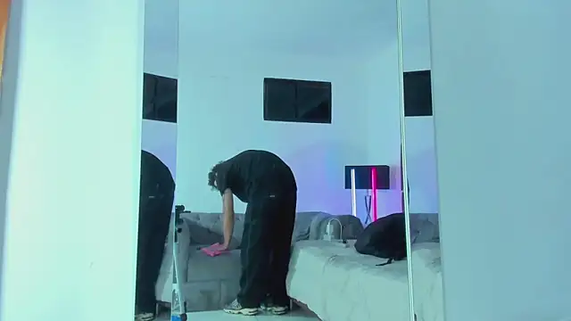 Czat XXX na żywo – TonyBenedetti
