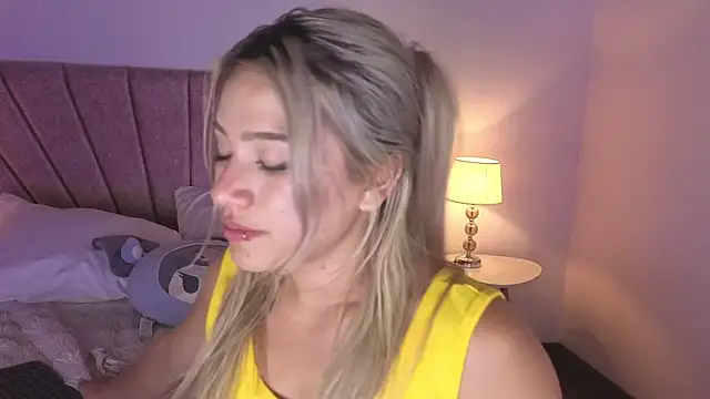 Chat +18 de SolMoretti ao vivo