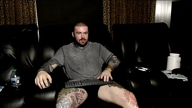 nathaniel_13's Live XXX Chat