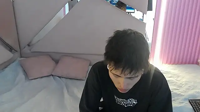 oblivionlove live XXX chat