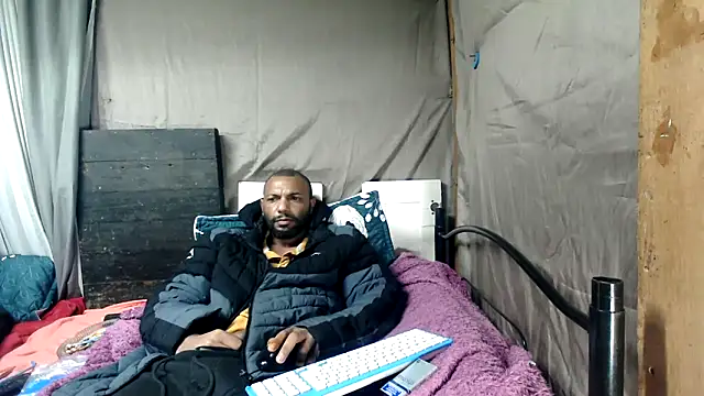 Camodick Adlı Modelin Canlı XXX Sohbeti
