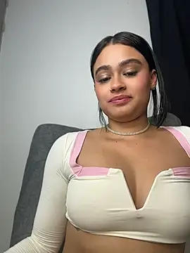 Онлайн чат XXX Victoria_Lux_