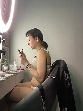 Just-Lilly – Live XXX-chat