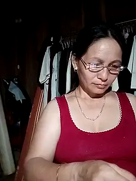 XXX chat uživo modela Cucci07