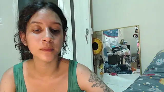 Chat XXX en directo de AlinaWoolf_