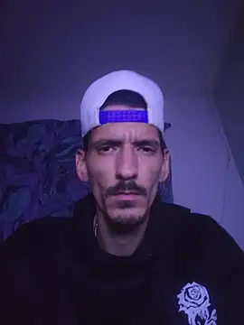 Matthew_204 élő XXX-chatje