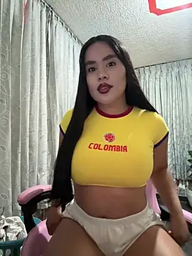 laure_torres' Live XXX Chat