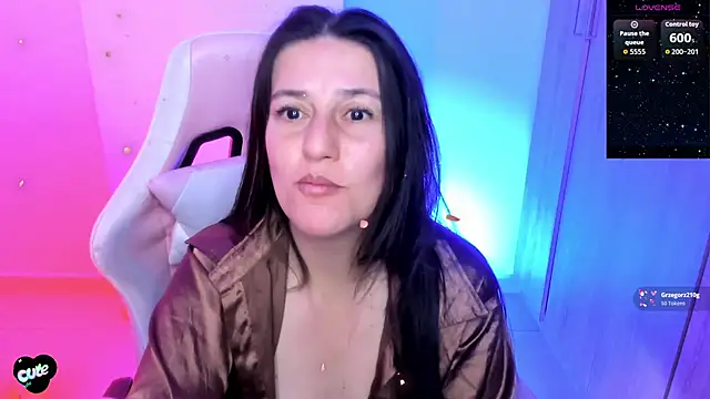 Chat +18 de Saskyaa ao vivo