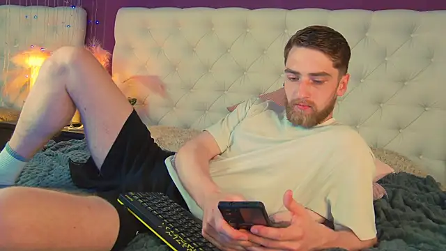 Chatroom XXX en direct de Dexter_Raze