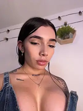 milasantana_ Live XXX Chat