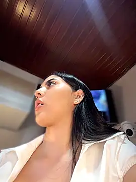I_AM_SOPHIE_ Chat XXX in diretta