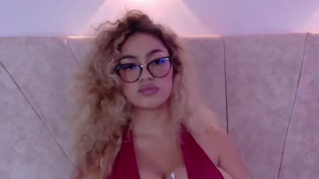 Maddy_Beluci's Live XXX Chat