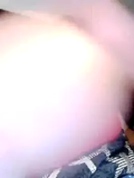Lina19_93 élő XXX-chatje