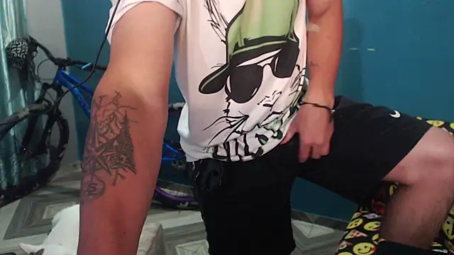 Chatroom XXX en direct de MrKingsaintx