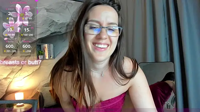 asti_bubbles' Live XXX Chat