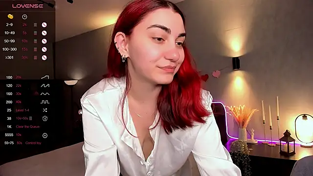 צ'אט XXX בשידור חי של hannacheekss_