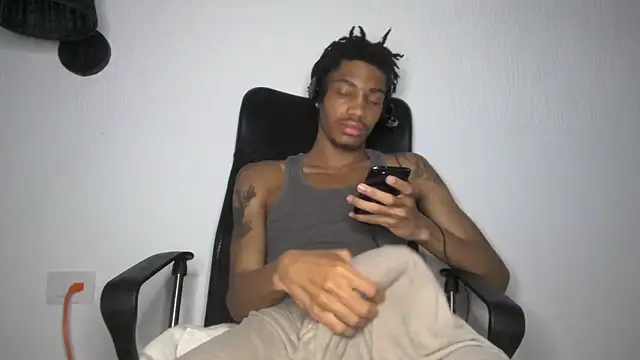 Chat XXX en directo de BlackBullTitus