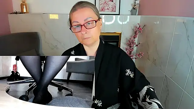 Chatroom XXX en direct de Alexandra_Kind