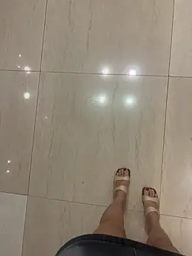 yimisun01 Adlı Modelin Canlı XXX Sohbeti