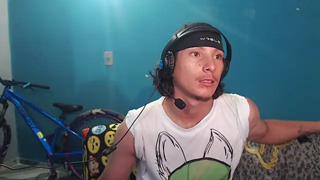Chat XXX ao vivo de MrKingsaintx
