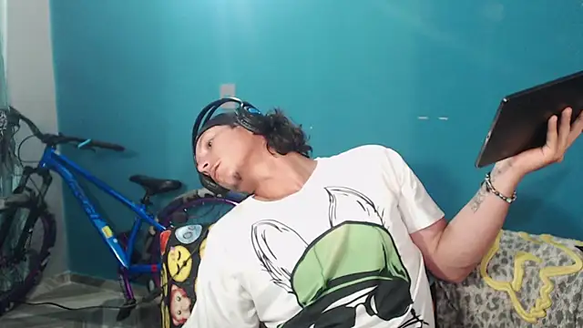MrKingsaintx's Live XXX Chat