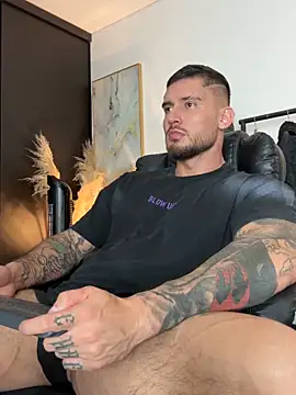 DimitriSullivan_ élő XXX-chatje