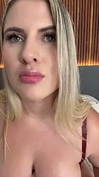 Chat XXX ao vivo de EmiilyAdams_