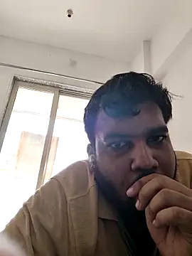 vinay_smalldick Adlı Modelin Canlı XXX Sohbeti