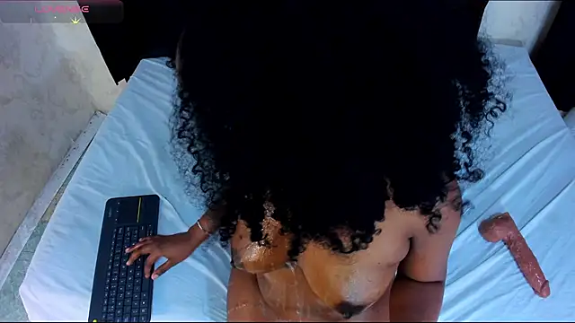 Chat +18 de TAYRA_CASTLE ao vivo