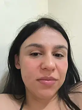 Daniela-rosee Chat XXX live