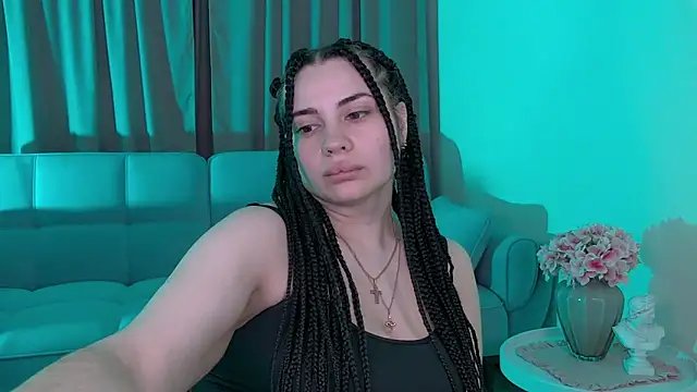 AdrianaToress Adlı Modelin Canlı XXX Sohbeti