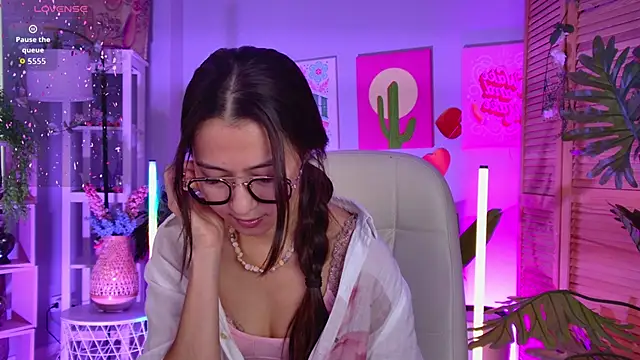 Chat XXX en directo de LanaBaker